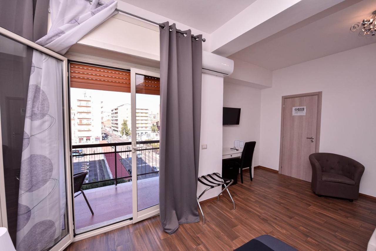 Symposium Bed&Breakfast Катания Екстериор снимка