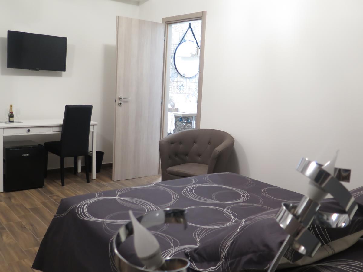 Symposium Bed&Breakfast Катания Екстериор снимка